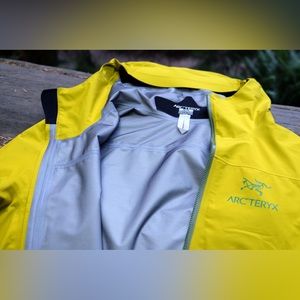 Arc'teryx Zeta LT Hybrid Jacket